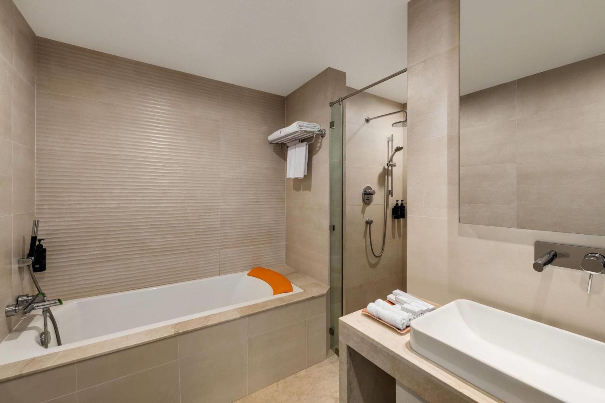 อกามา โฮเต็ล Hotel กาฐมาณฑุ ภายนอก รูปภาพ